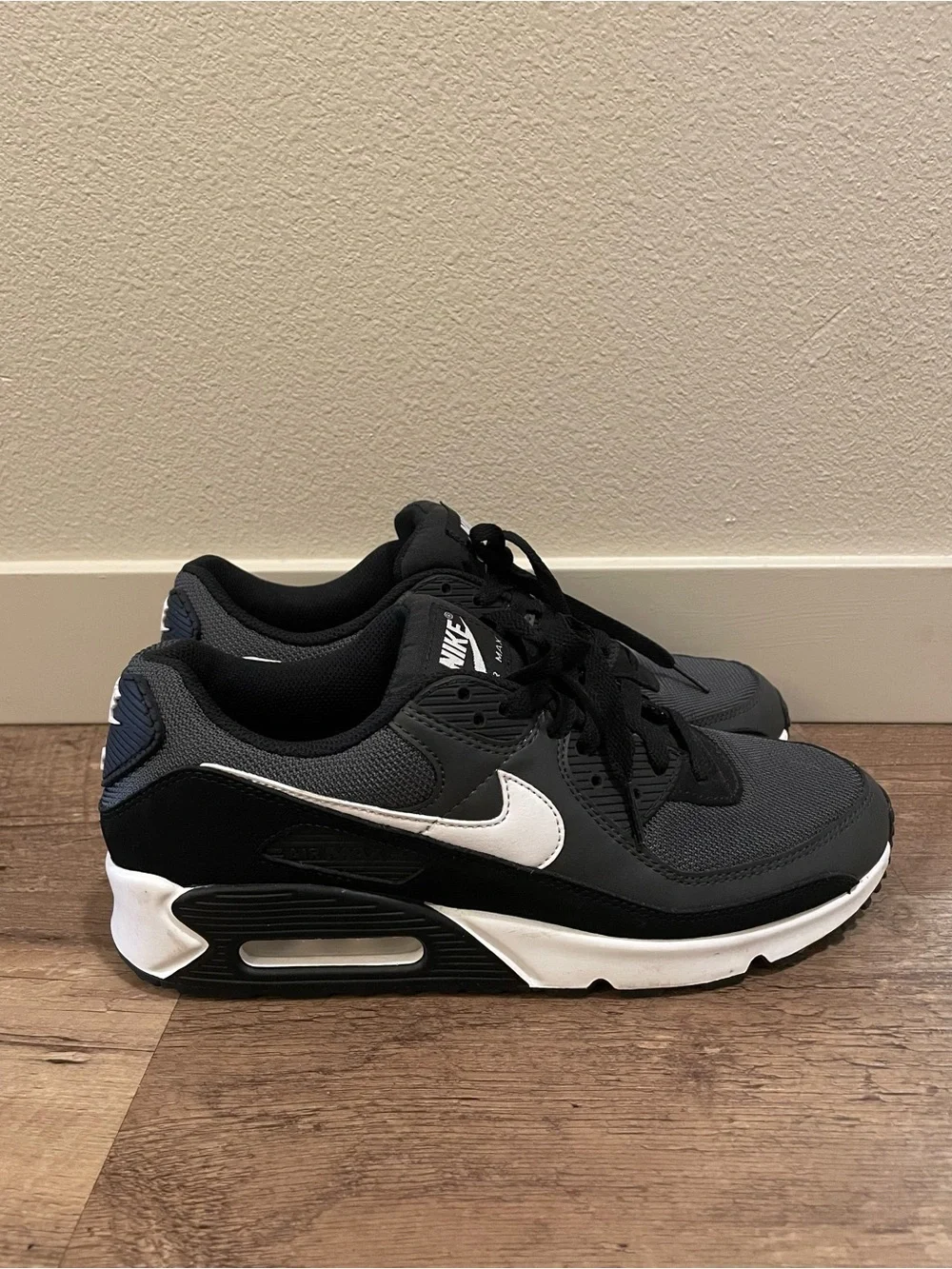Men’s Size 10 Nike Air Max 90 Black White Iron Grey CN8490-002 Athletic Sneakers